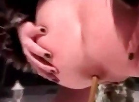 bizarre girls shitting